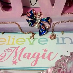 🎈🆕🎈 Betsey Johnson Enamel Bow Necklace